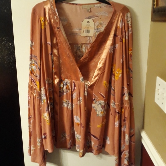 Wonderly shiry - Picture 1 of 3